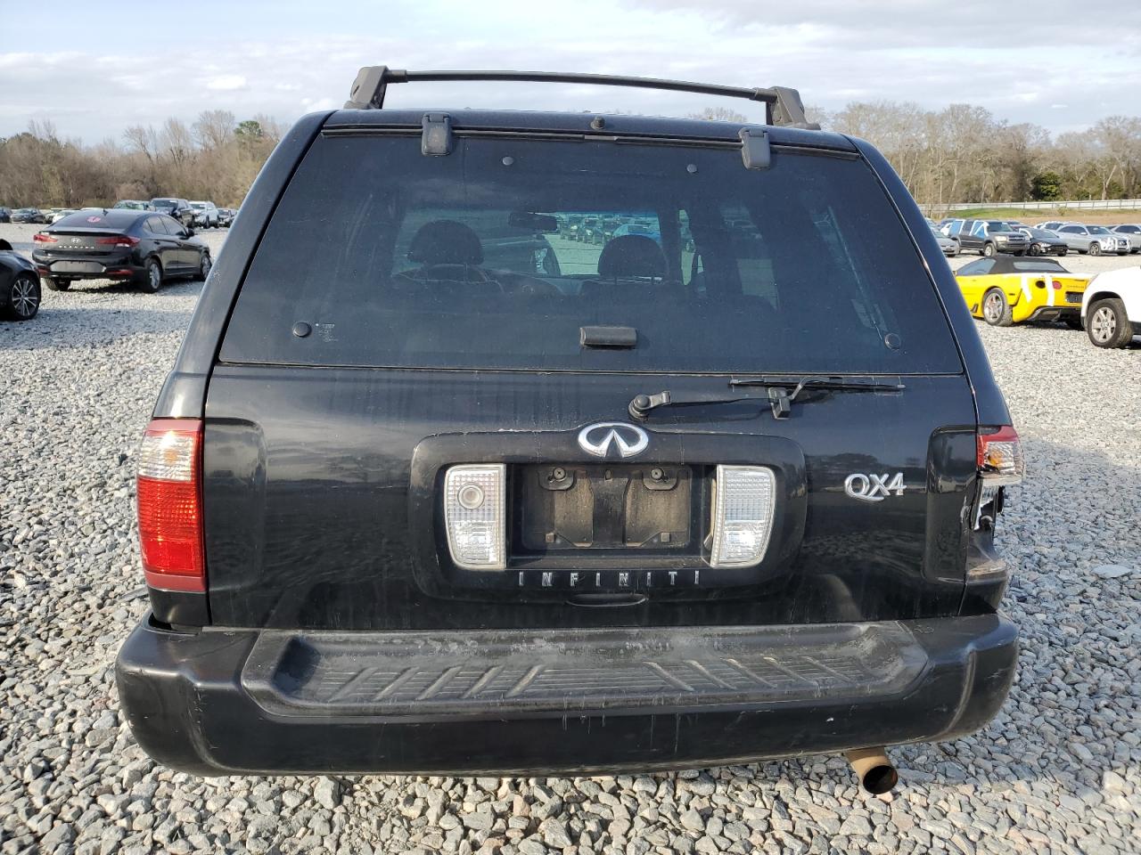 2001 Infiniti QX4 - Image 6
