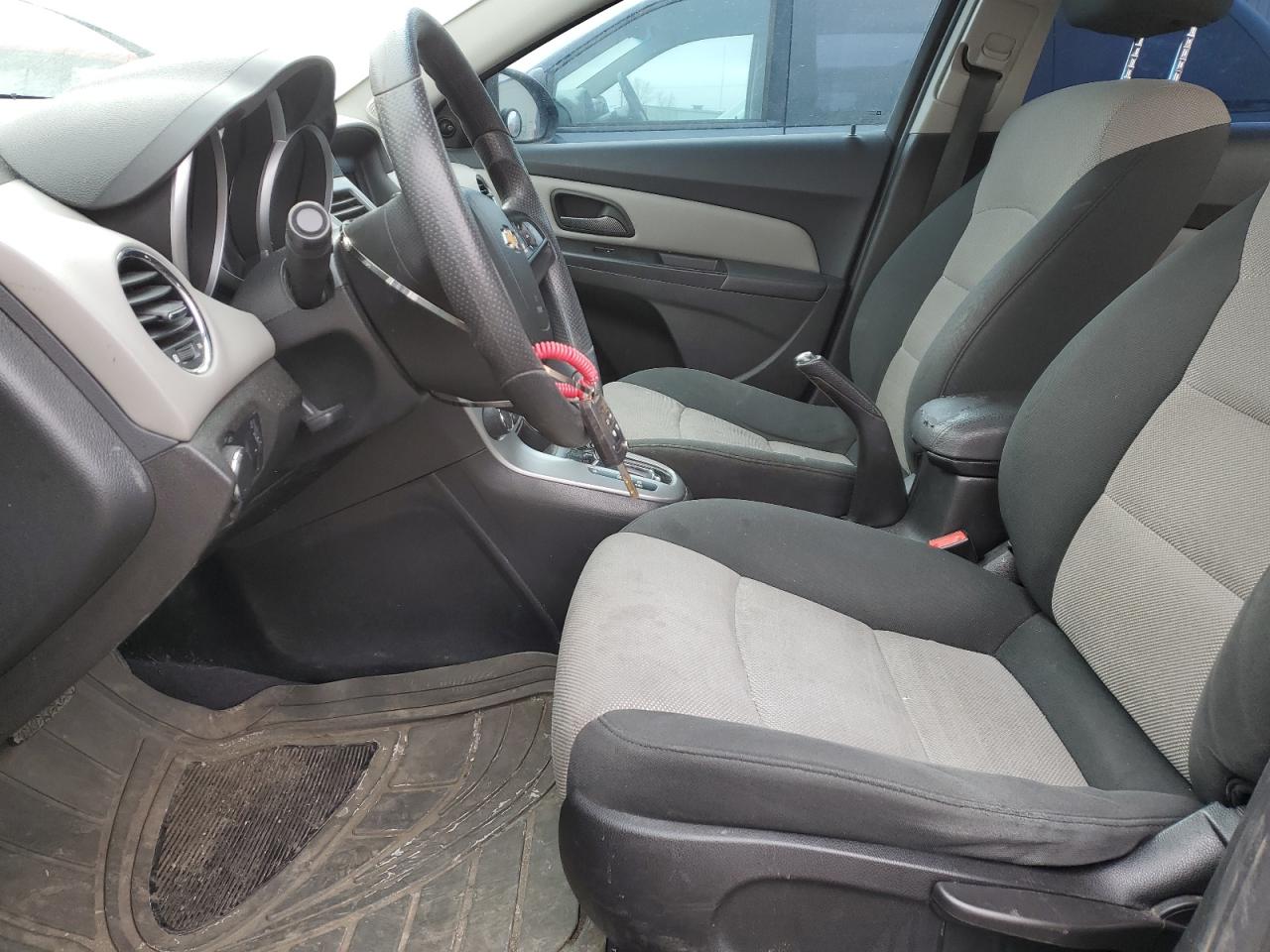 2012 Chevrolet Cruze - Image 7