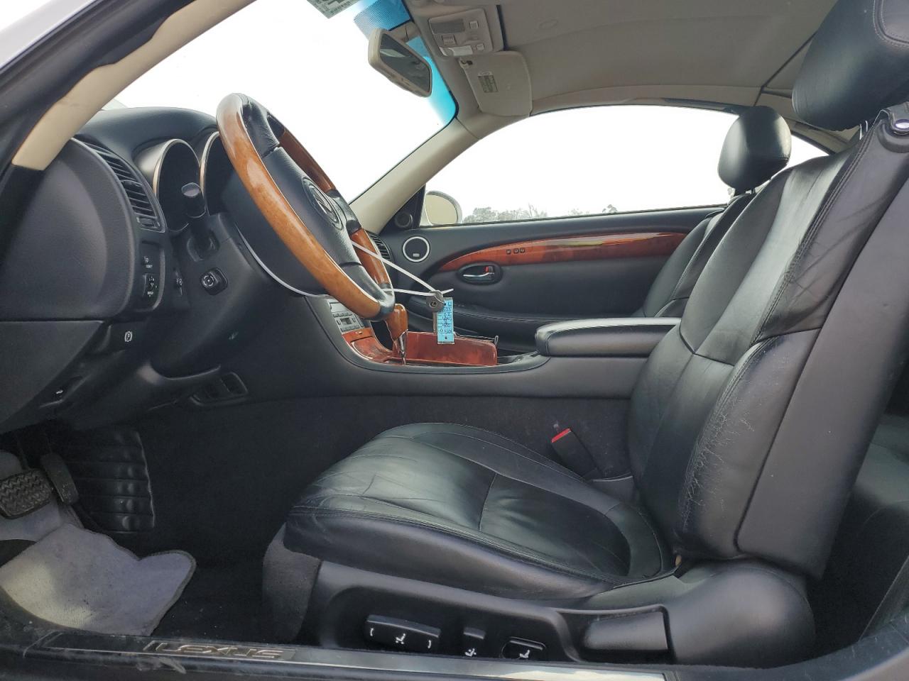2002 Lexus SC - Image 7
