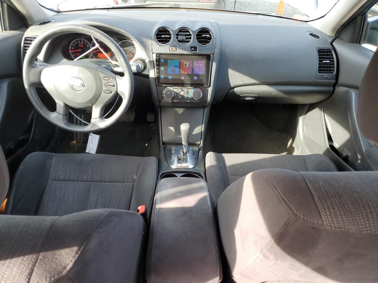 2010 Nissan Altima - Image 8