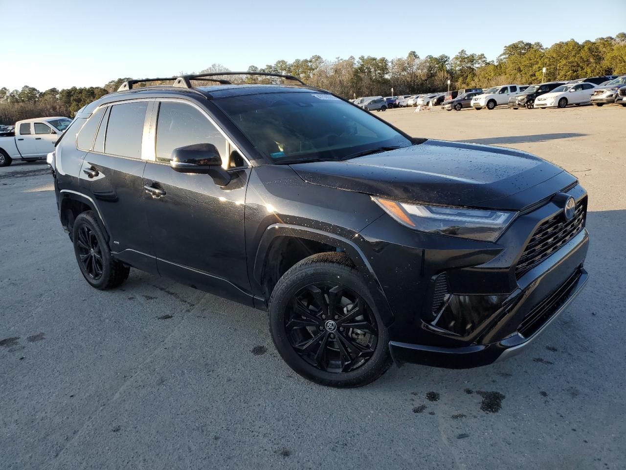 2022 Toyota RAV 4 - Image 4