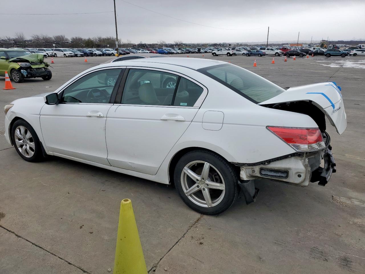 2009 Honda Accord - Image 2