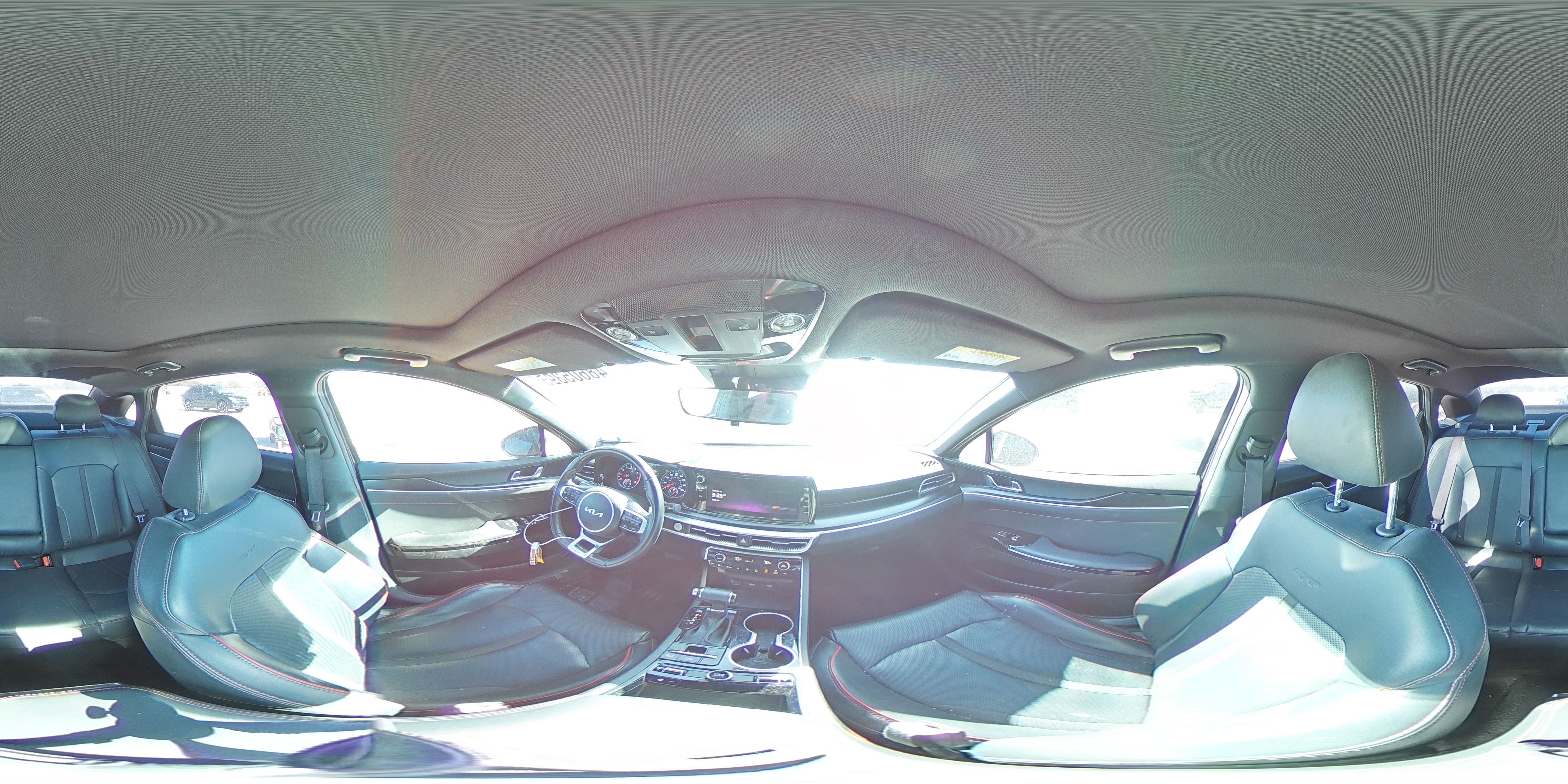 2023 Kia K5 - Image 12