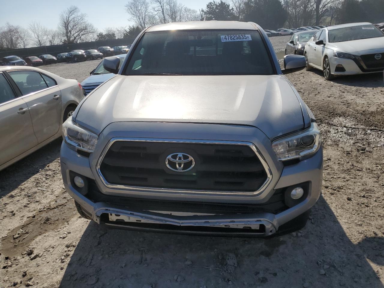 2017 Toyota Tacoma - Image 5