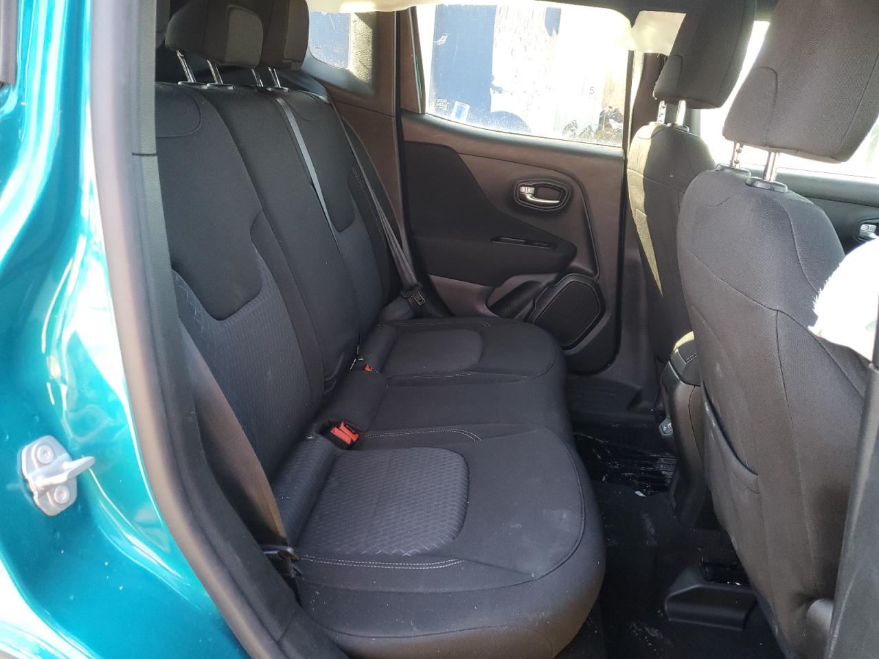 2021 Jeep Renegade - Image 11