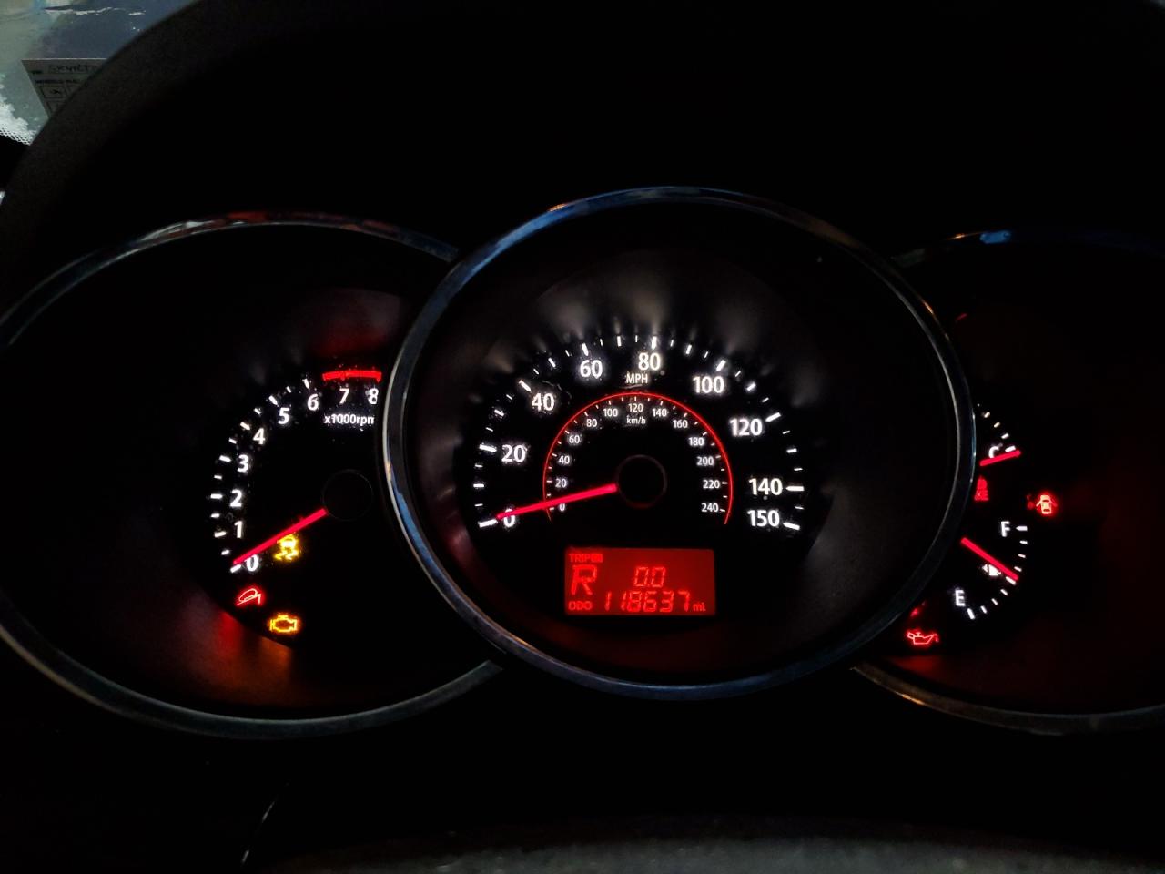 2011 Kia Sorento - Image 9