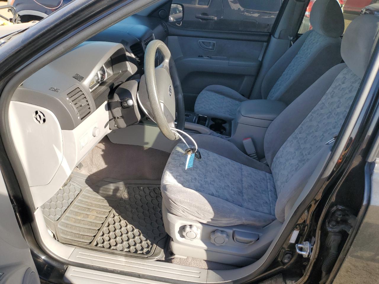 2008 Kia Sorento - Image 7