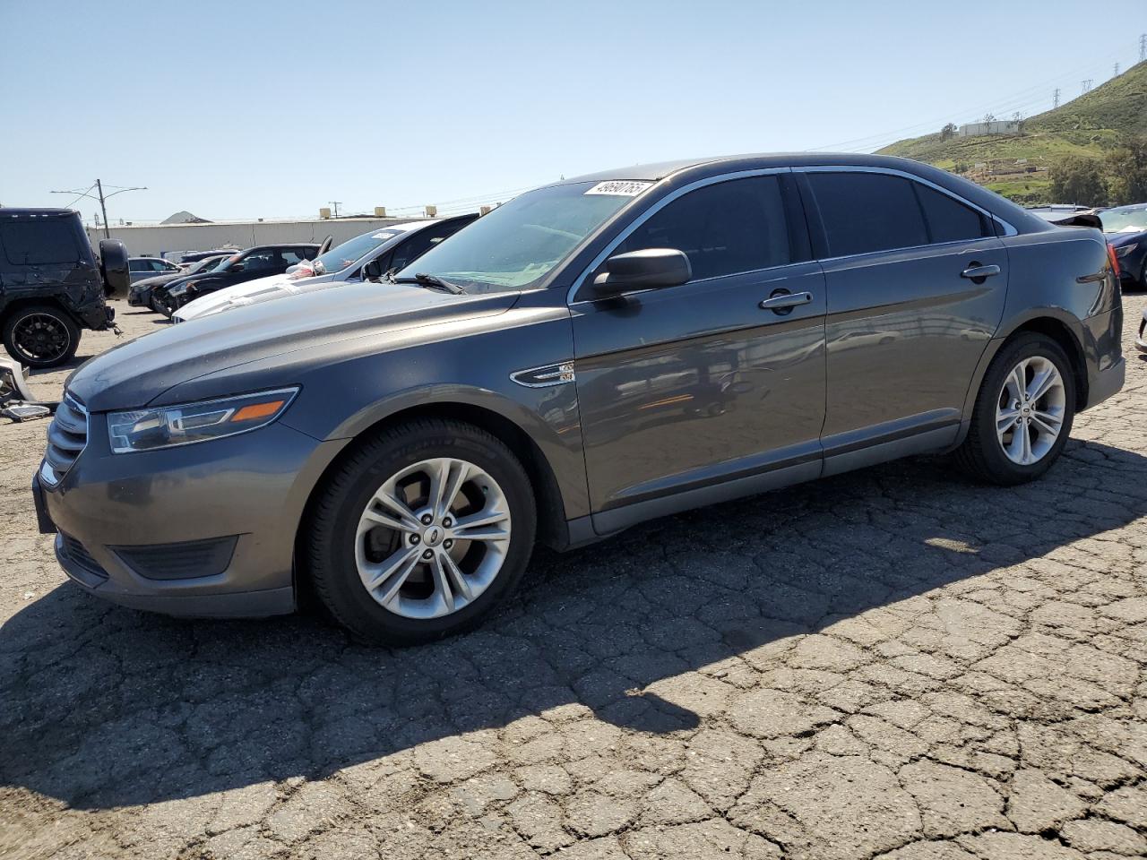 2015 Ford Taurus - Image 1