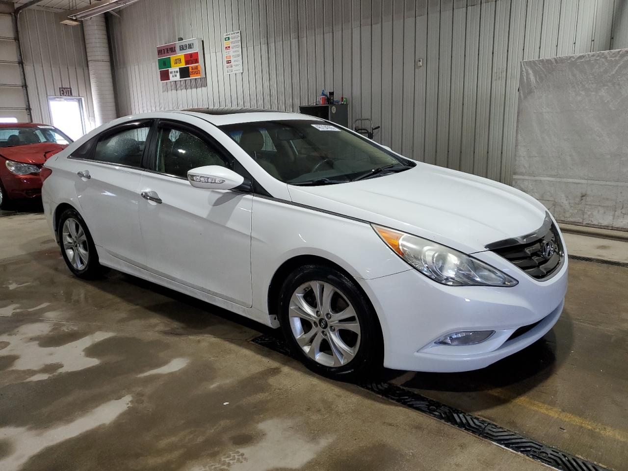 2011 Hyundai Sonata - Image 4
