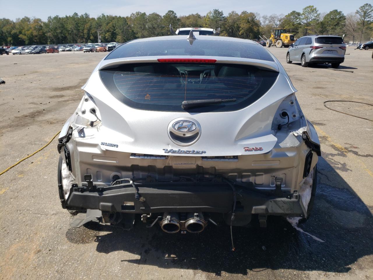 2015 Hyundai Veloster - Image 6