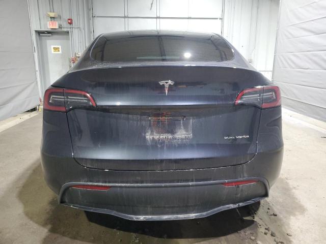 TESLA MODEL Y 2024 Gray