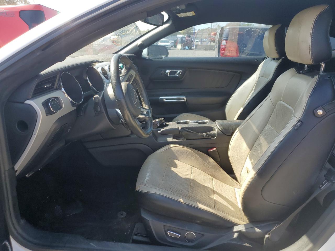 2015 Ford Mustang - Image 7