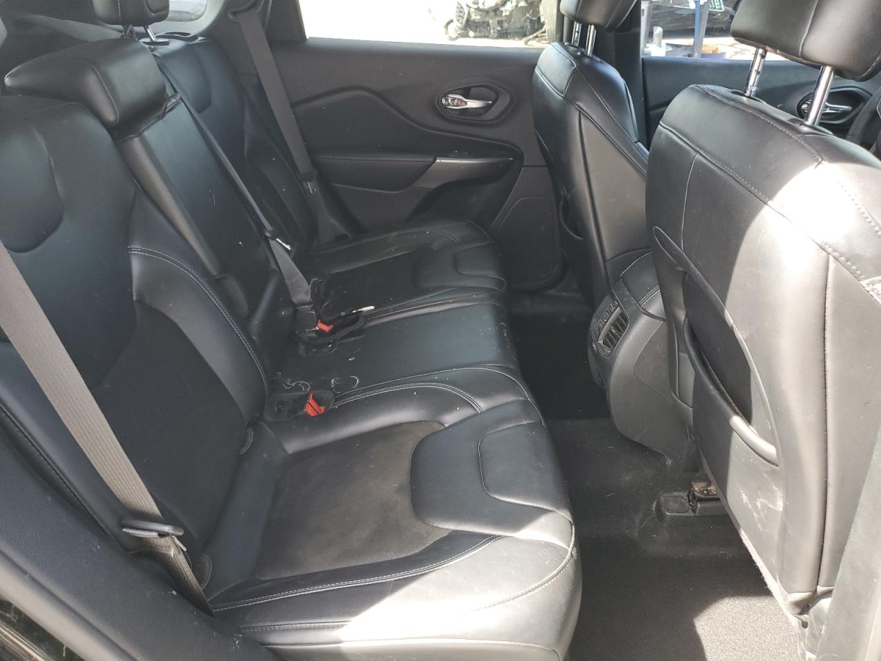 2020 Jeep Cherokee Latitude Plus VIN: 1C4PJMLB0LD584588 Lot: 49627895