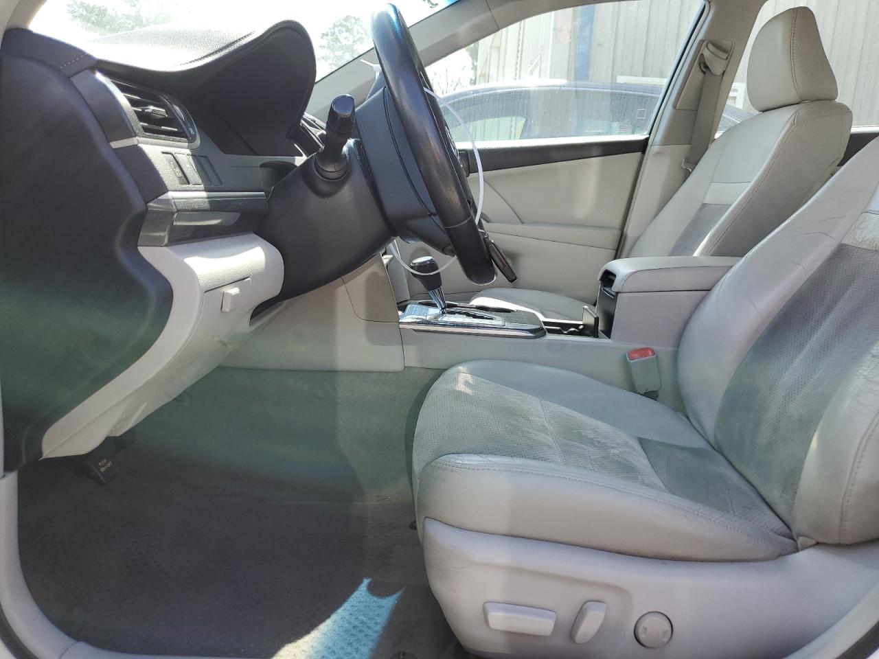 2012 Toyota Camry - Image 7