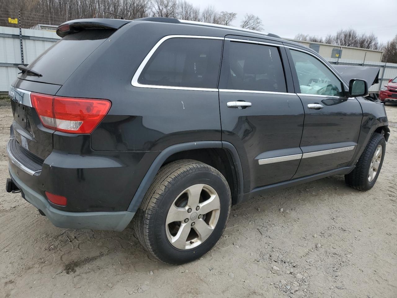 2013 Jeep Grand Cherokee - Image 3