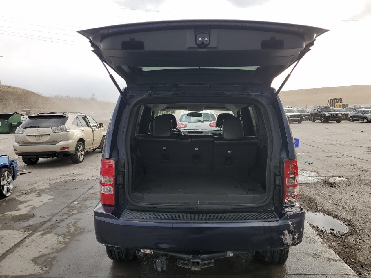 2012 Jeep Liberty (North America) - Image 6