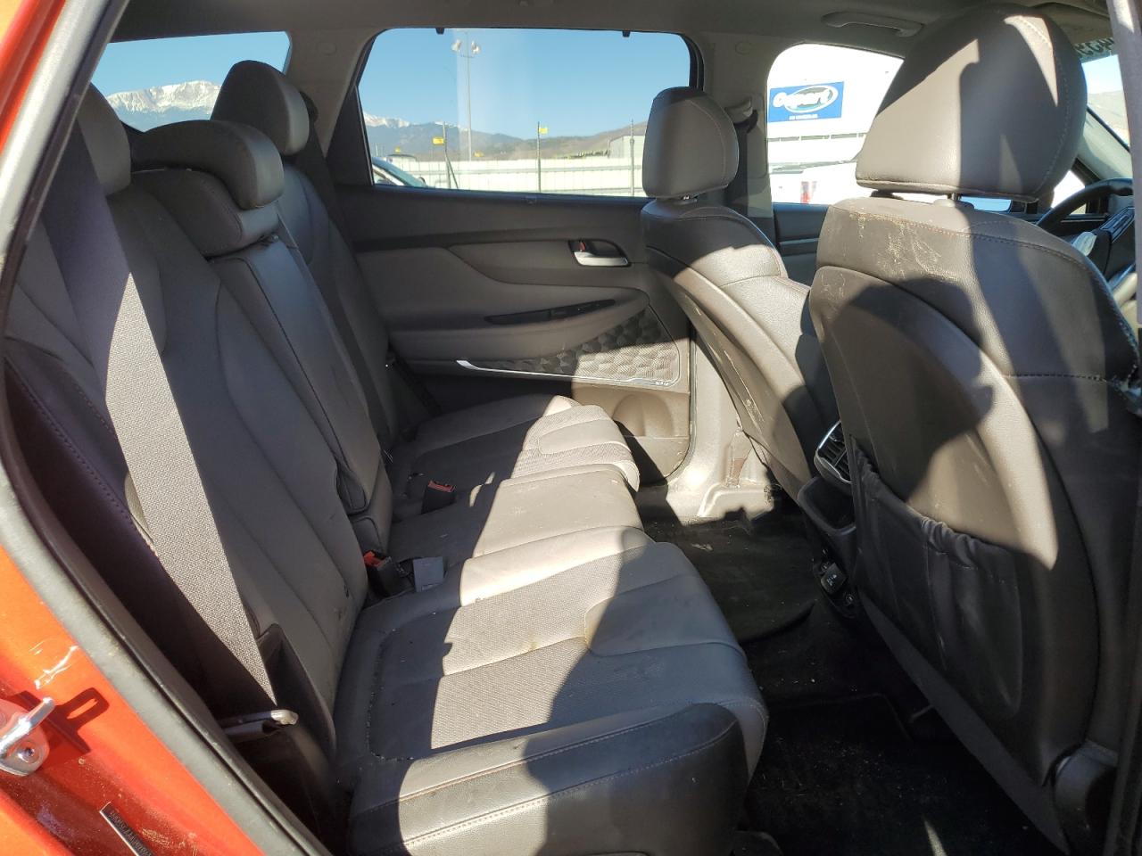 2020 Hyundai Santa Fe - Image 11