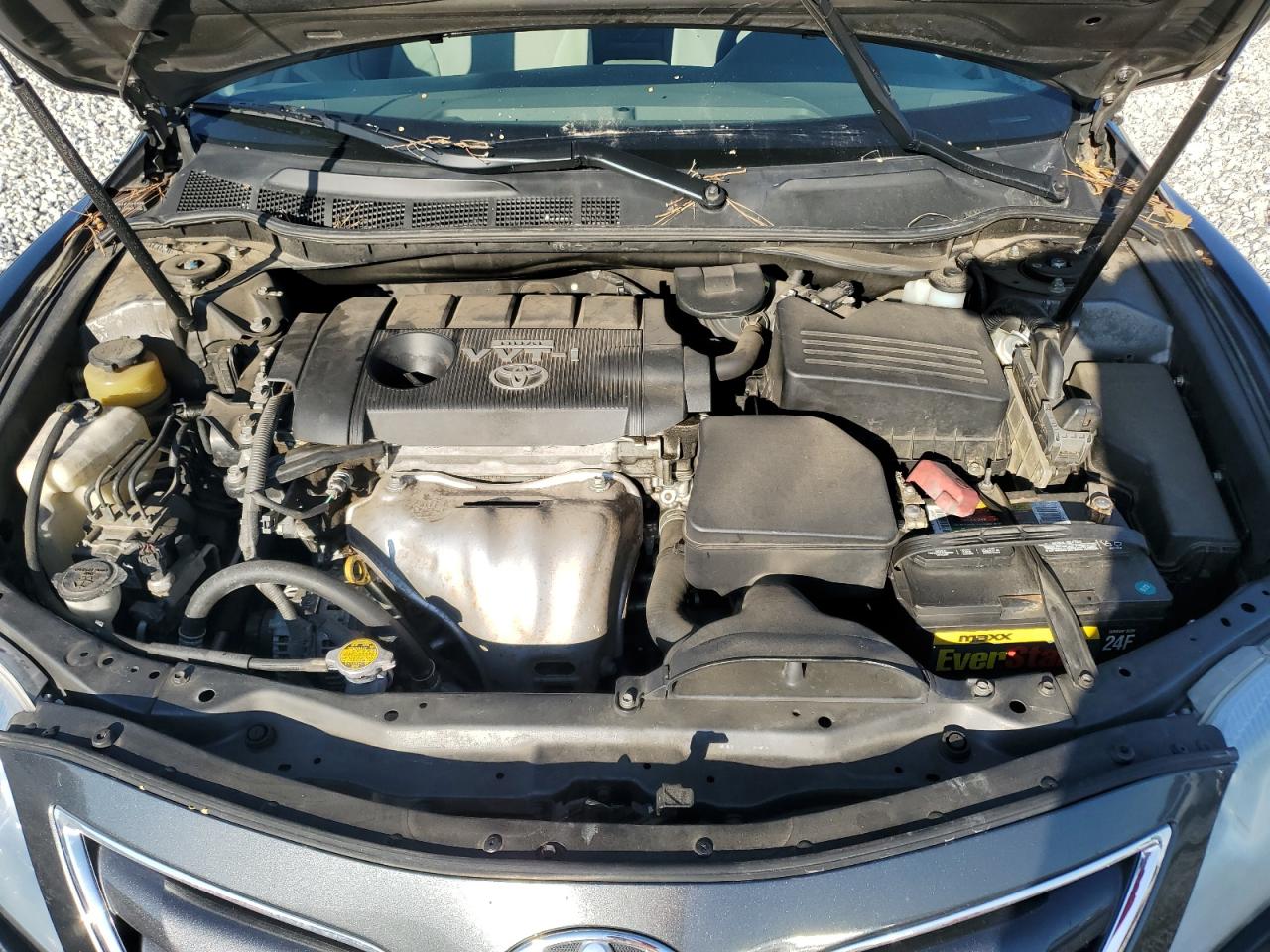 2010 Toyota Camry - Image 11