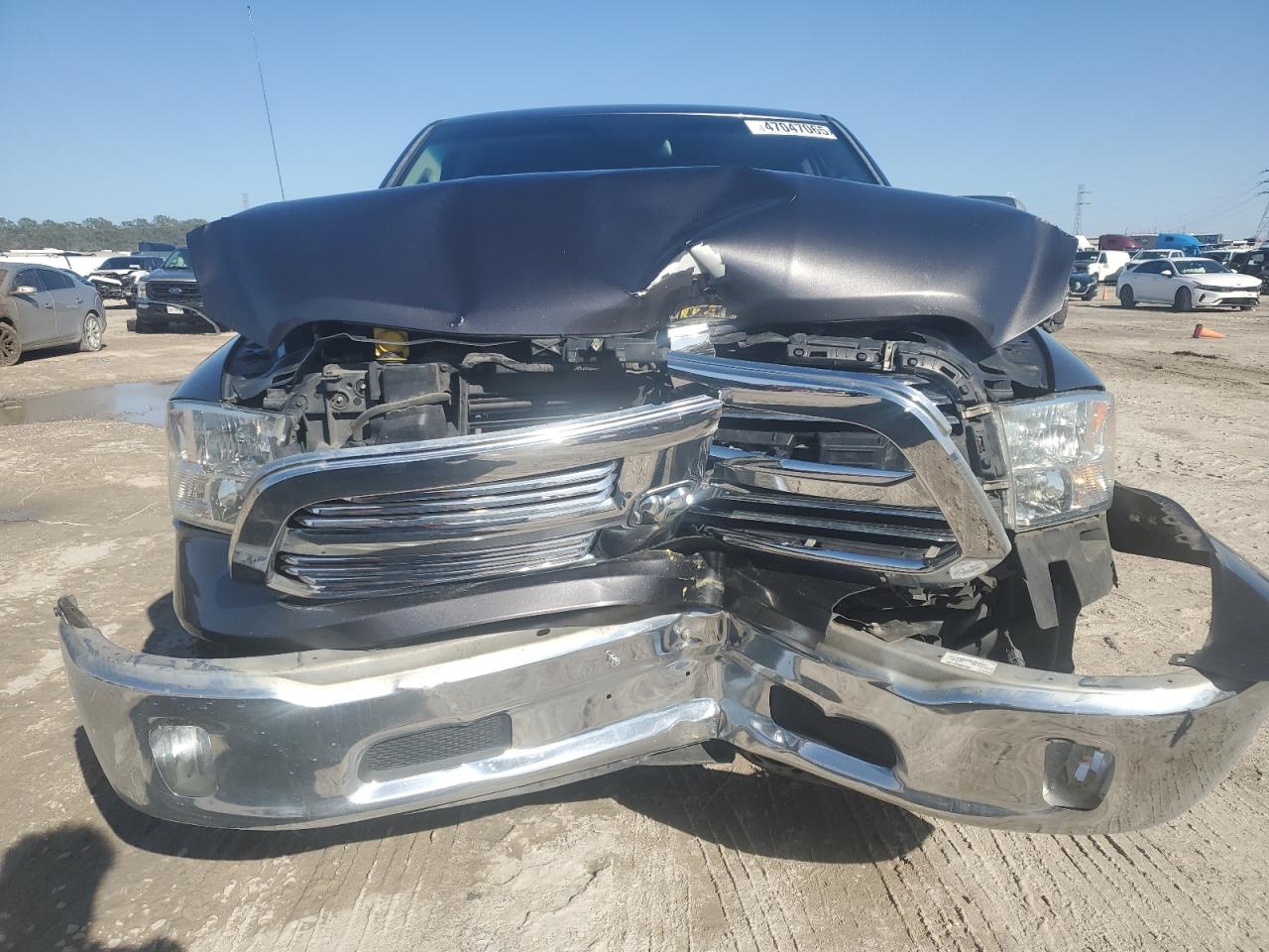 2015 RAM 1500 - Image 5