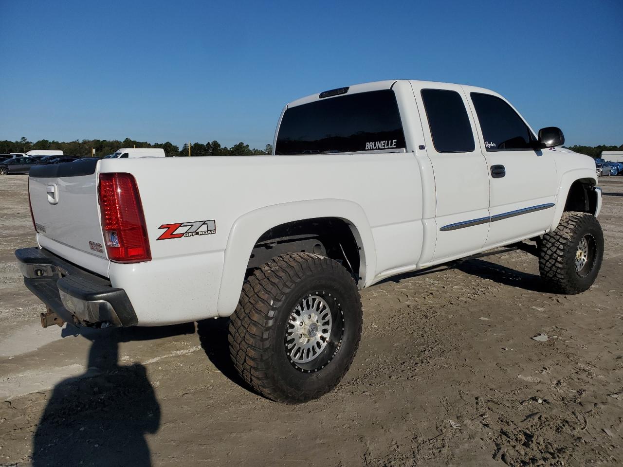 2004 GMC Sierra - Image 3