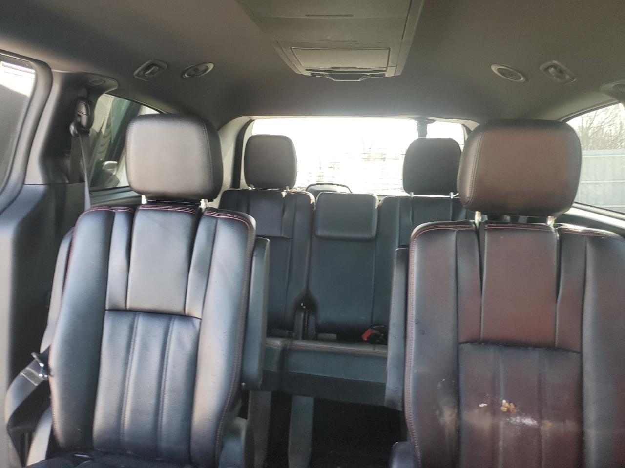 2019 Dodge Caravan - Image 10