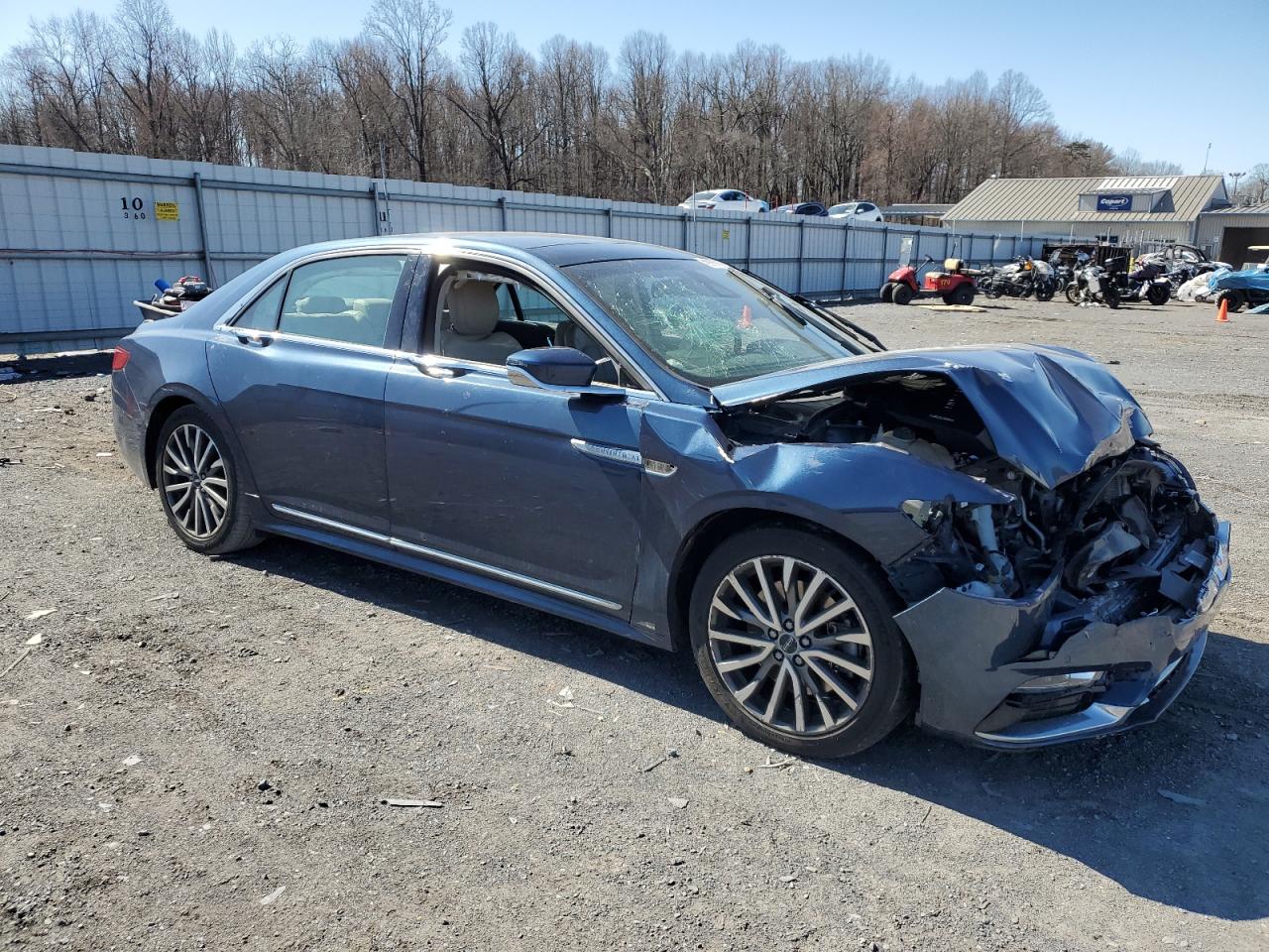 2017 Lincoln Continental - Image 4