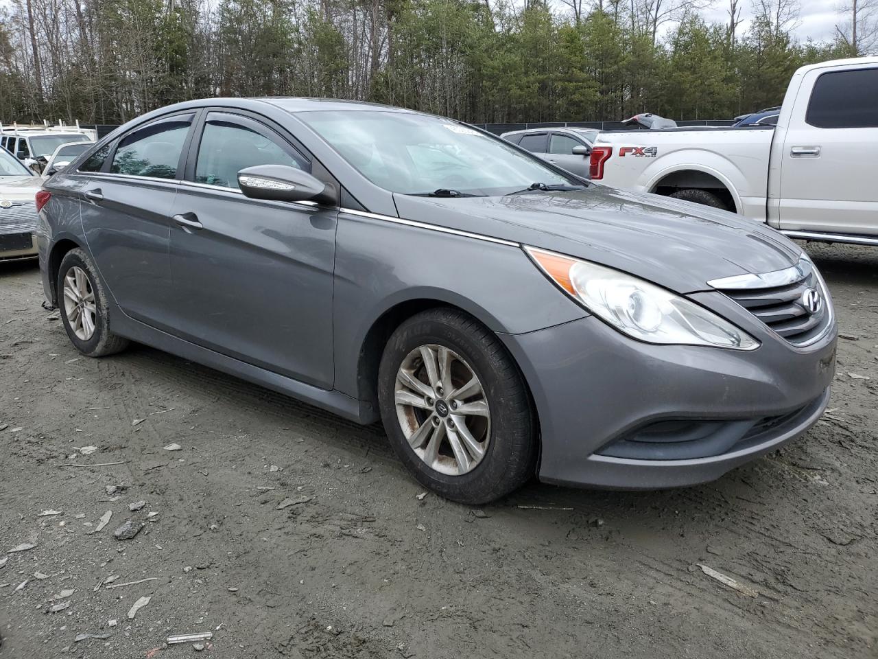 2014 Hyundai Sonata - Image 4