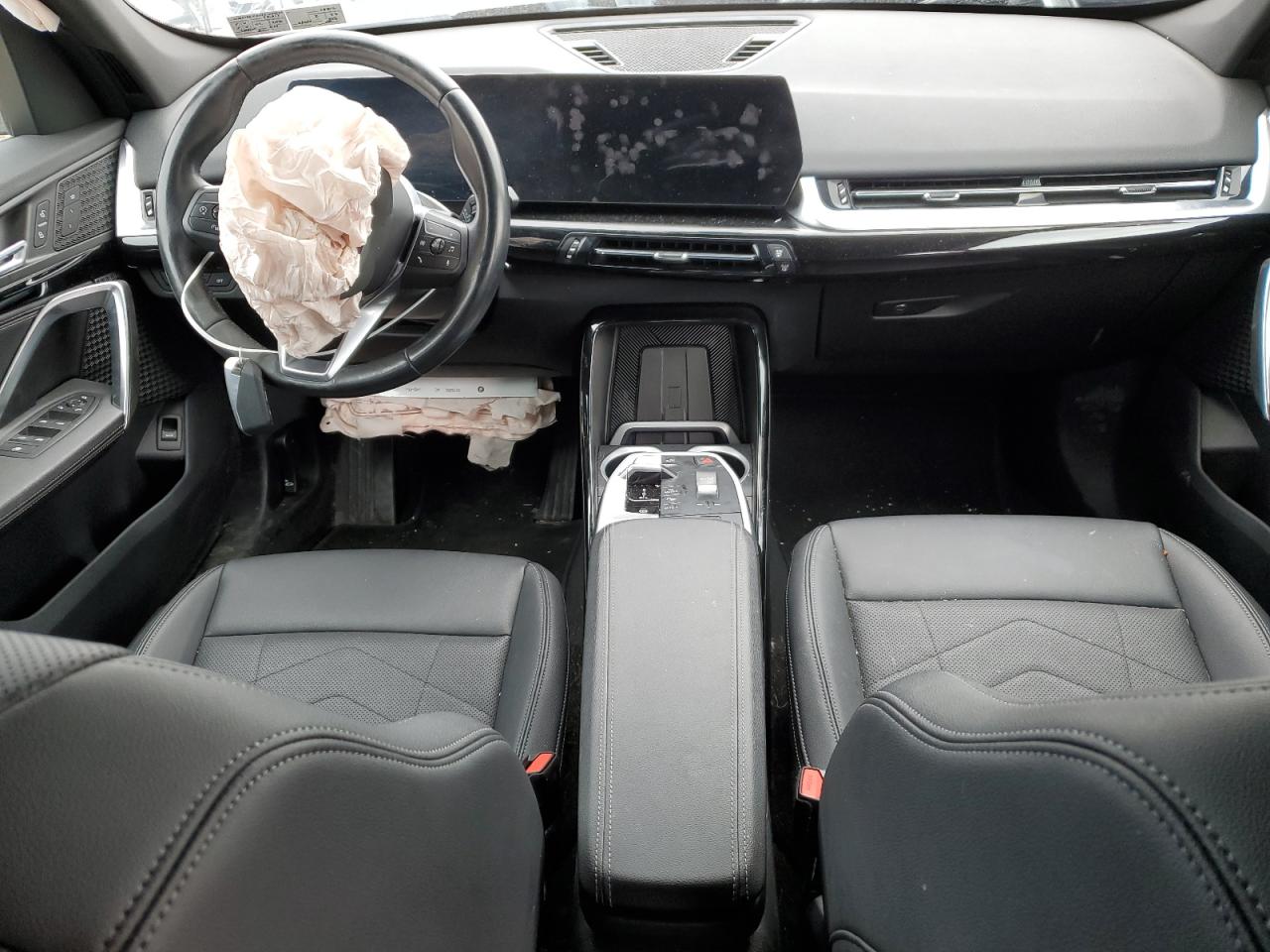 2023 BMW X1 - Image 8