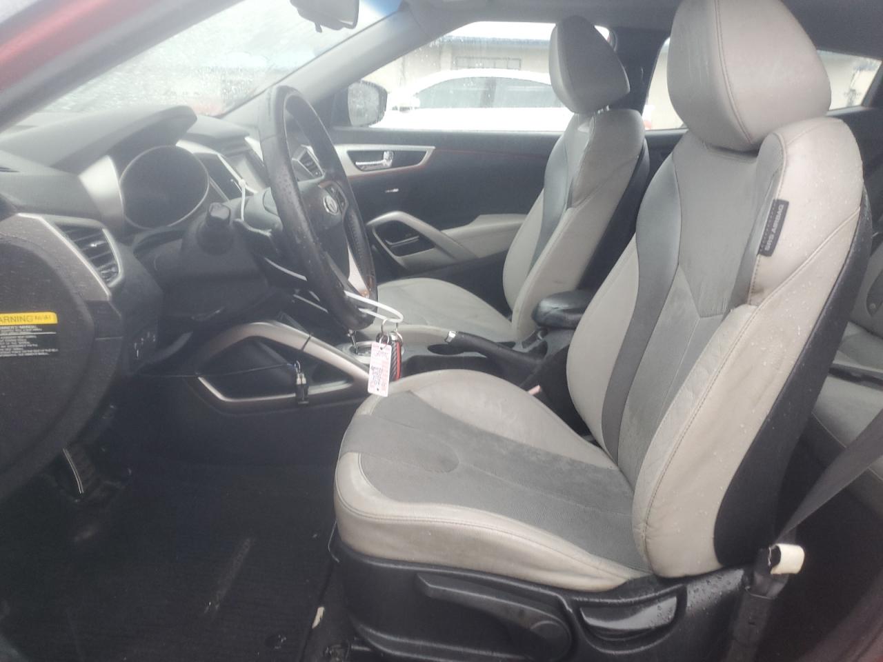 2012 Hyundai Veloster - Image 7