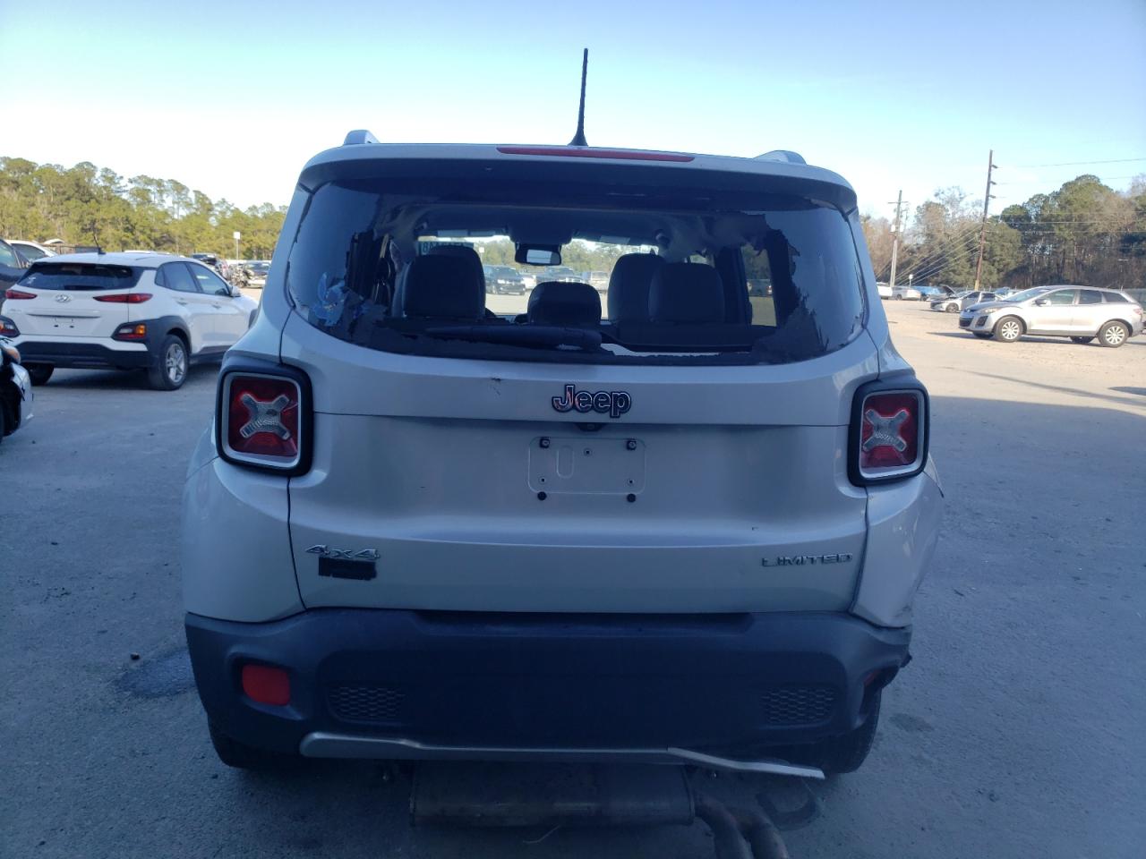 2015 Jeep Renegade - Image 6