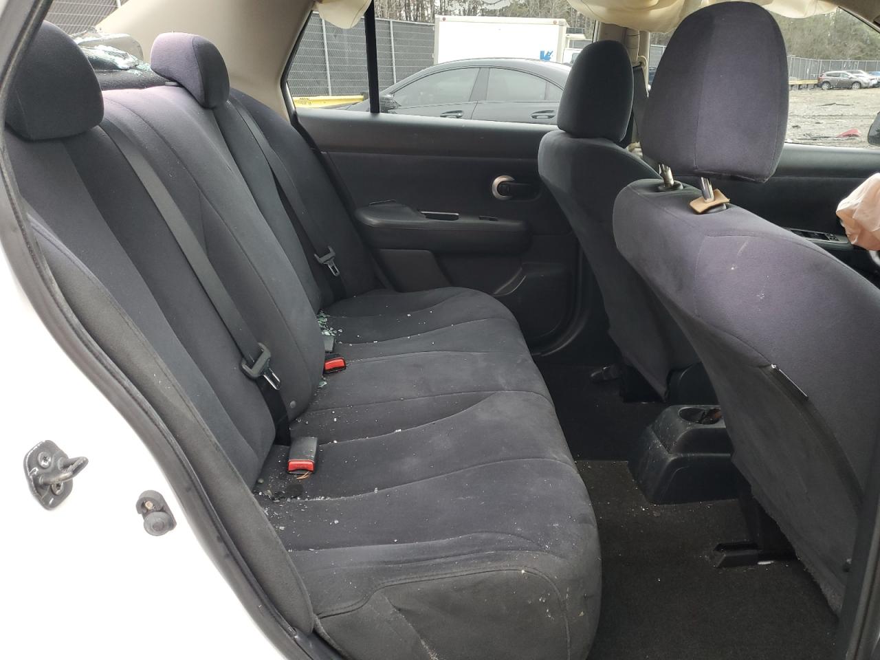 2009 Nissan Versa - Image 10