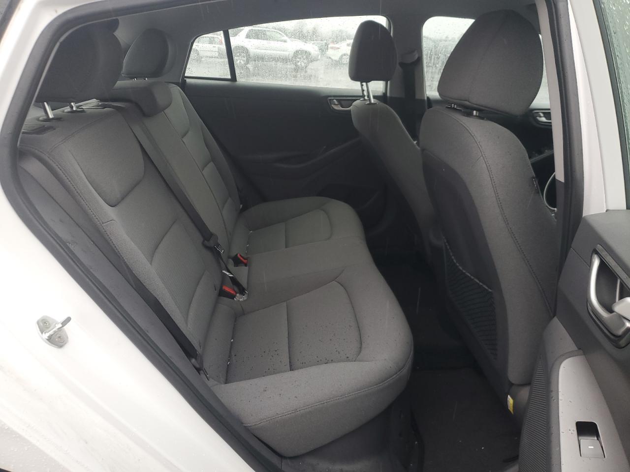 2022 Hyundai IONIQ - Image 10