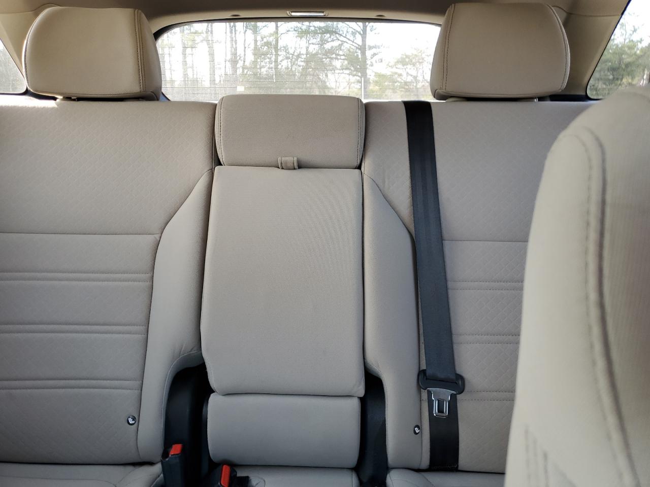 2016 Kia Sorento - Image 10
