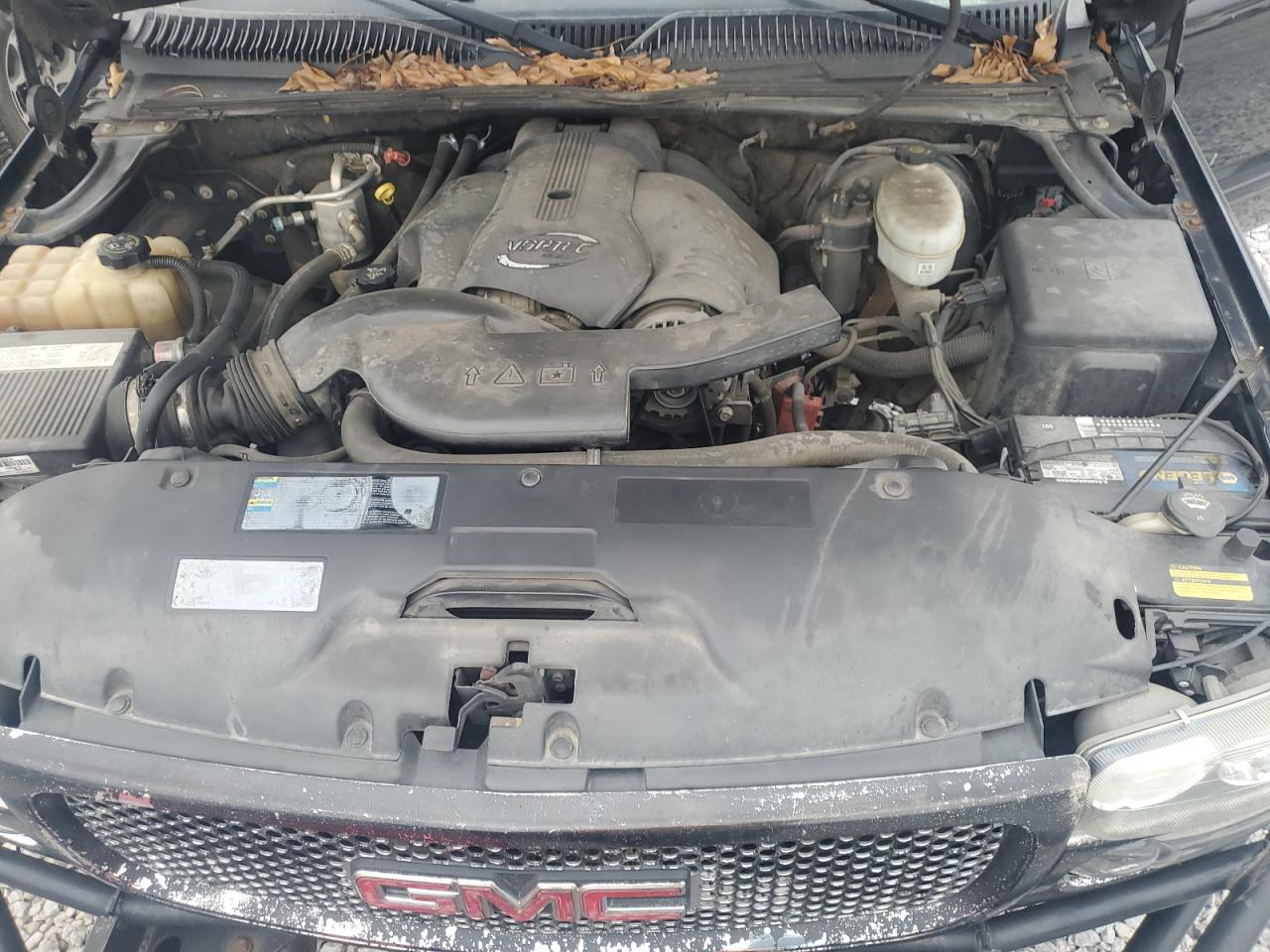 2005 GMC Sierra - Image 11