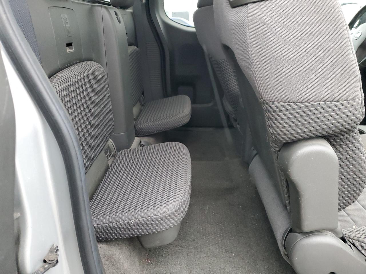 2013 Nissan Navara (Frontier) - Image 10