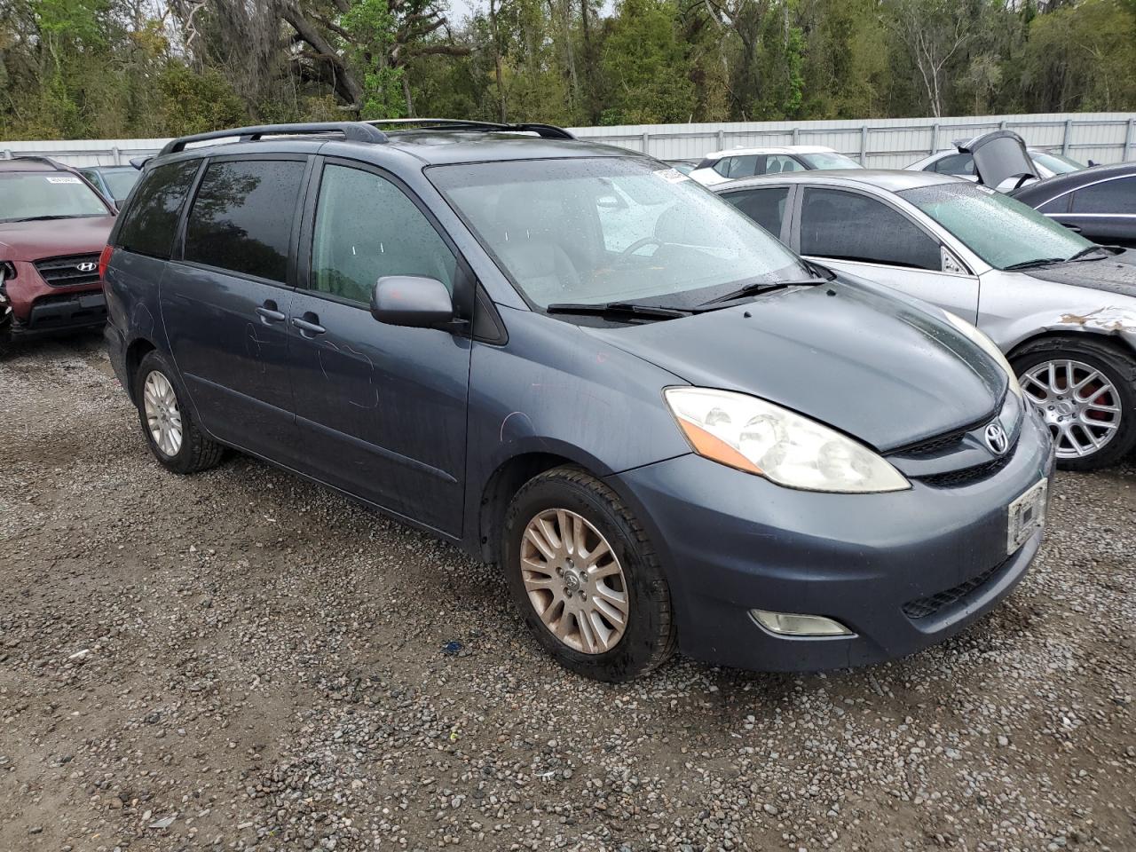 2007 Toyota Sienna - Image 4