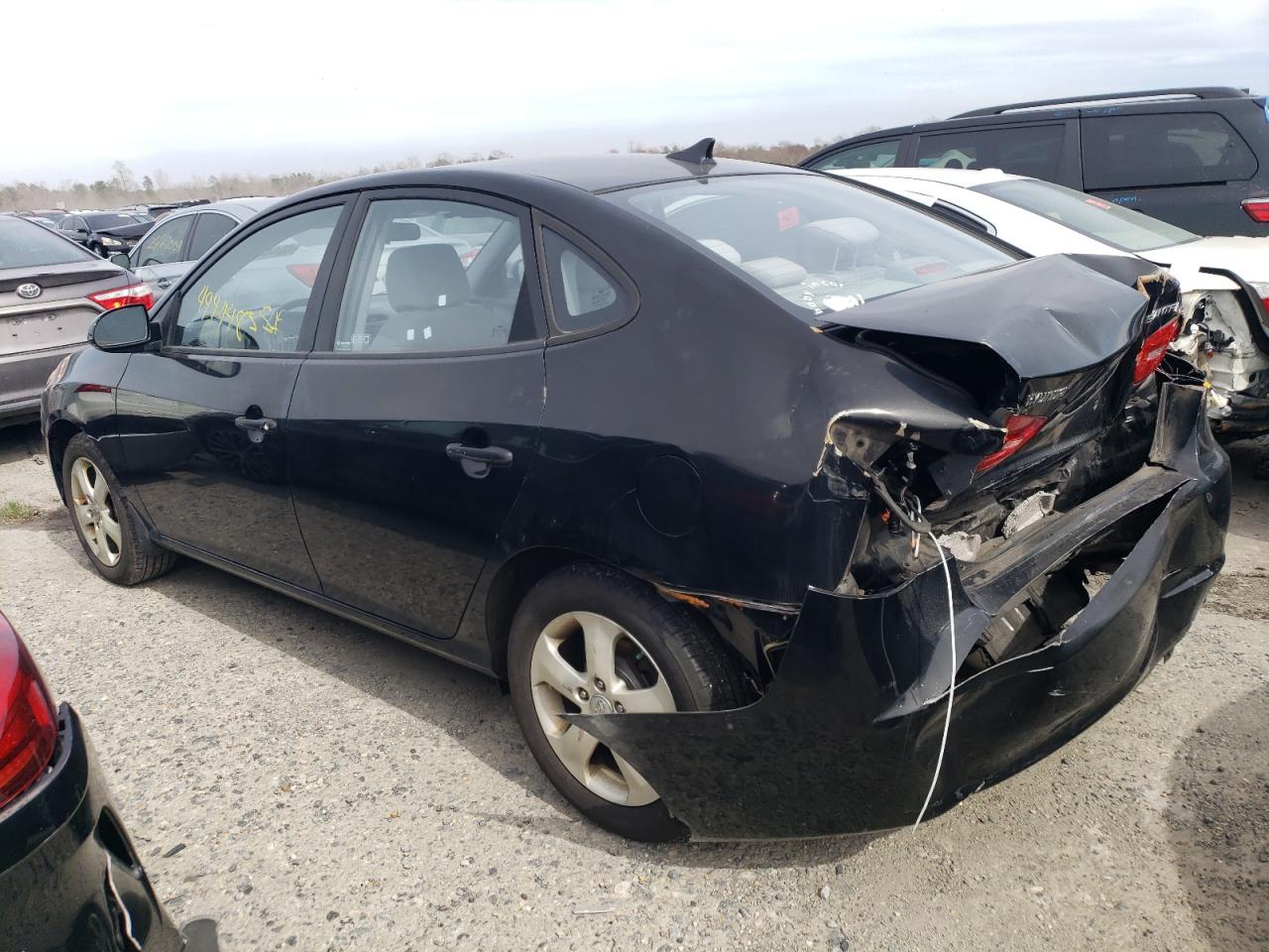 2010 Hyundai Elantra - Image 2