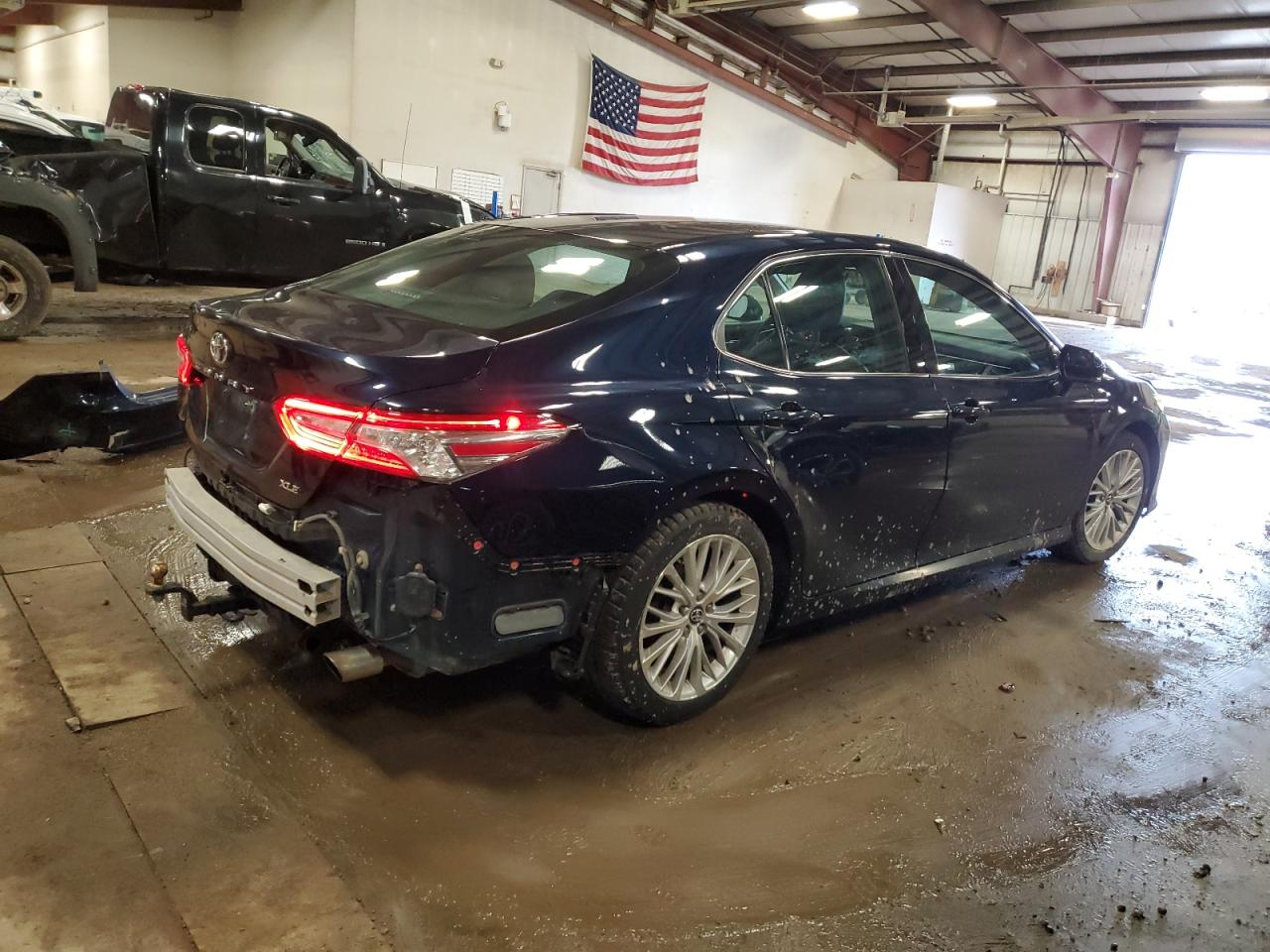 2018 Toyota Camry - Image 3