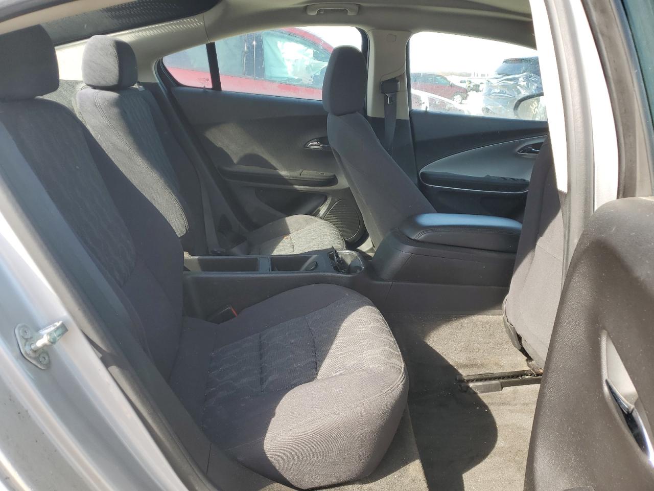 2014 Chevrolet Volt - Image 10