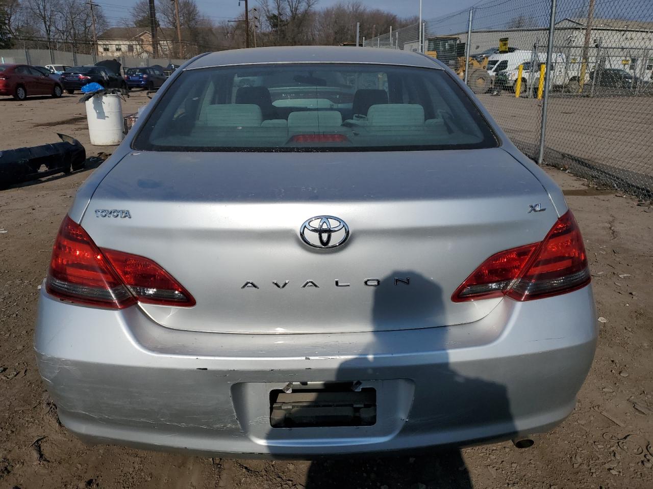 2008 Toyota Avalon - Image 6