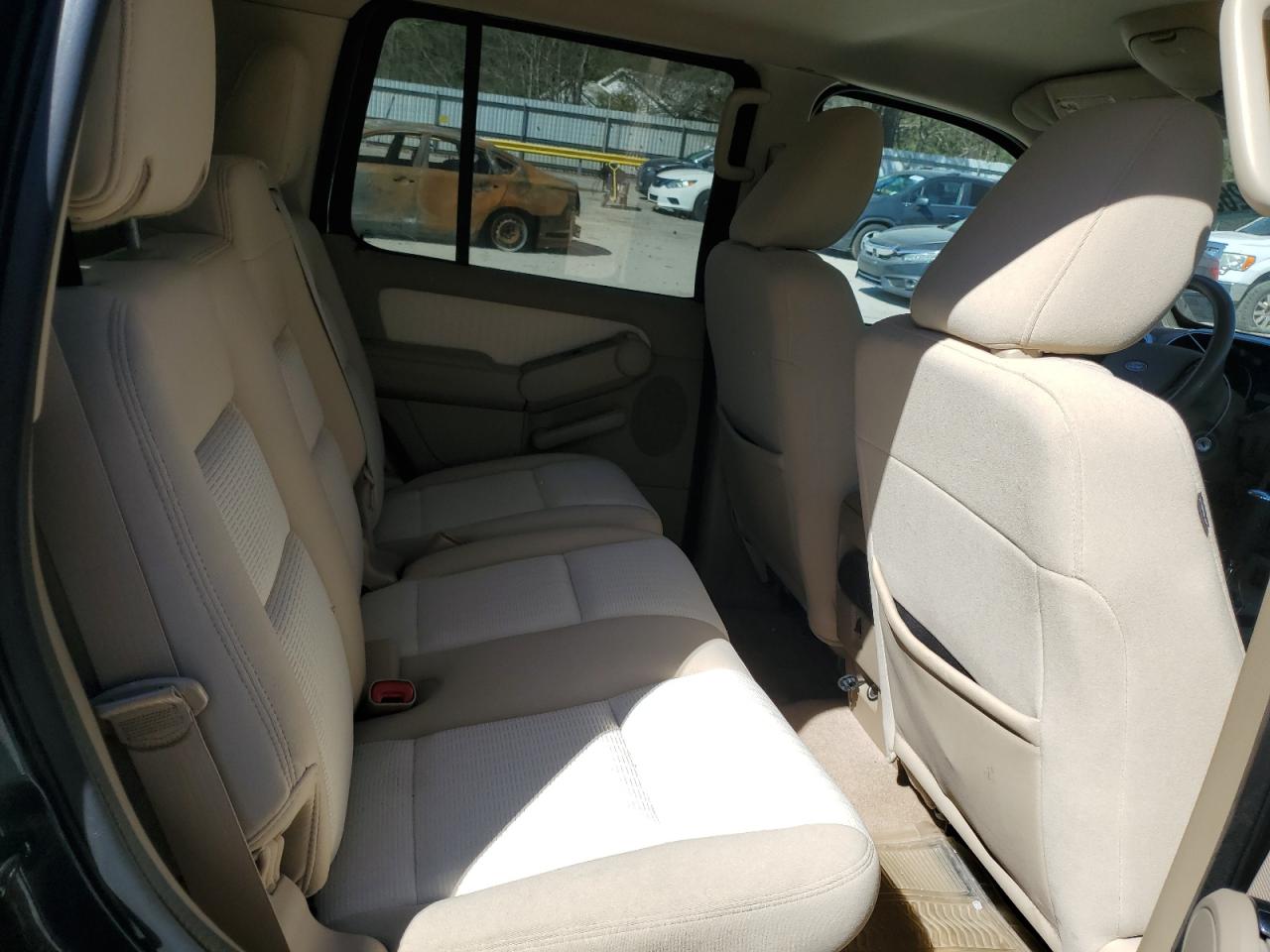 2009 Ford Explorer - Image 11