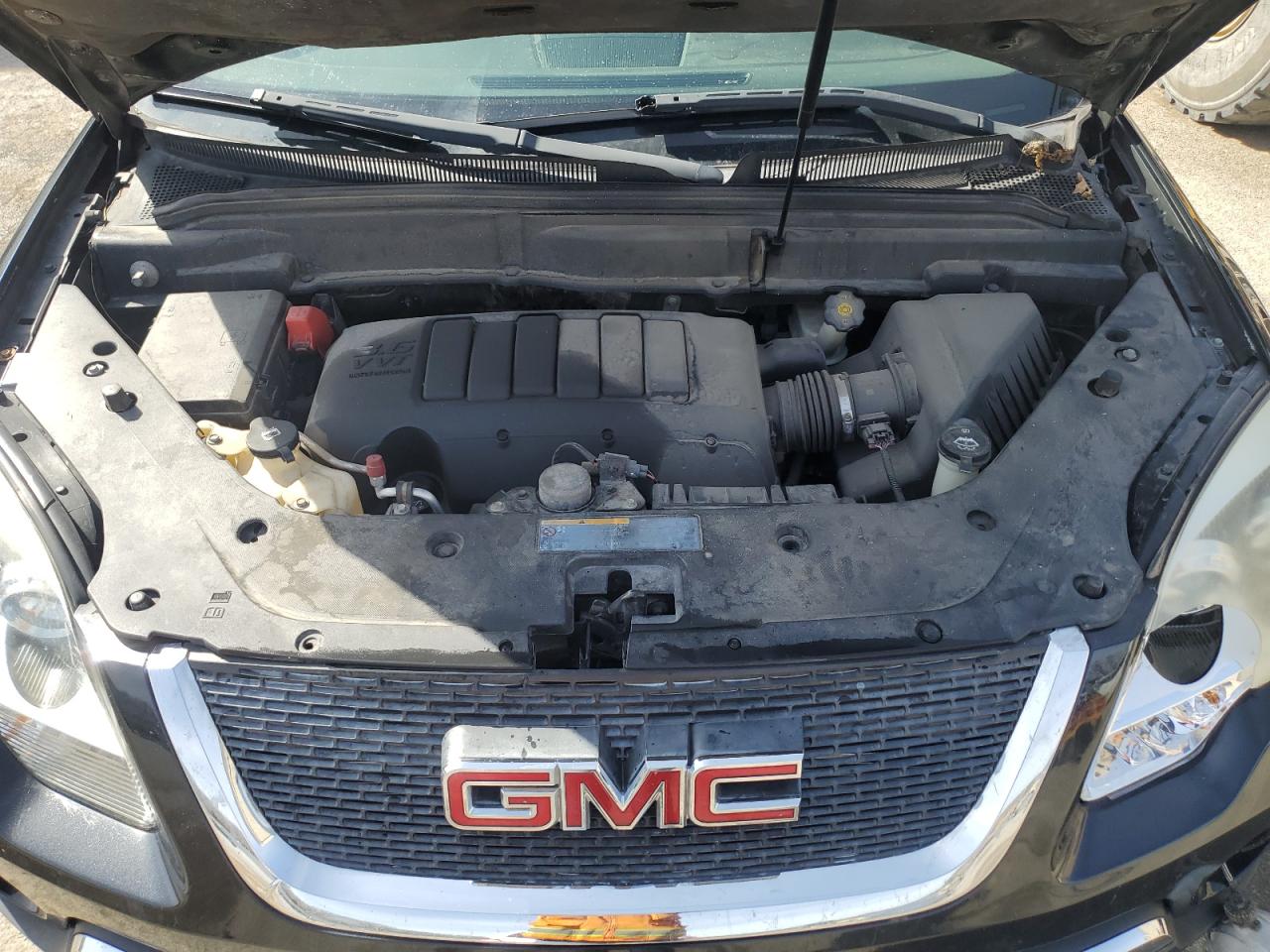 2011 GMC Acadia - Image 12