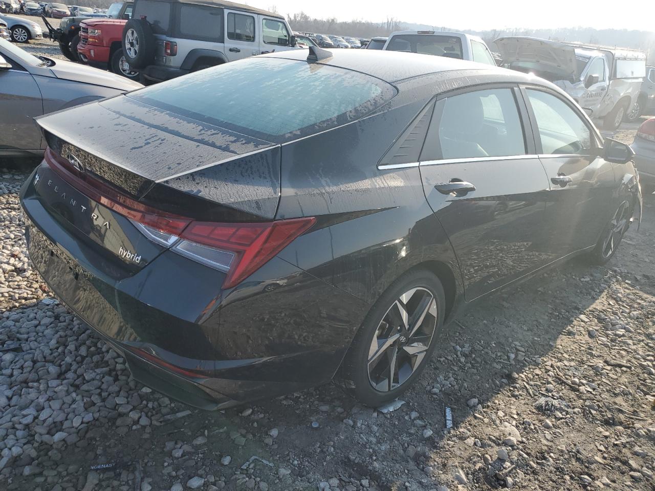 2023 Hyundai Elantra - Image 3