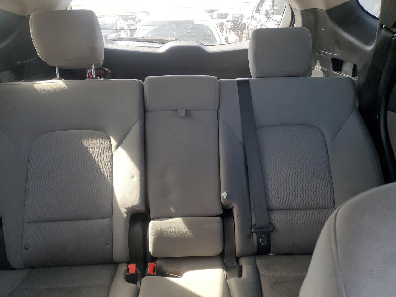 2013 Hyundai Santa Fe - Image 10