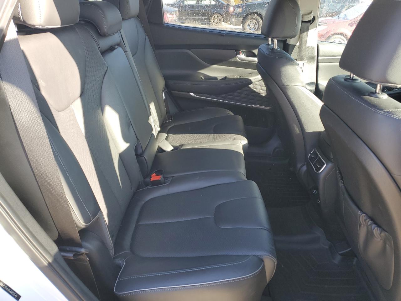 2021 Hyundai Santa Fe - Image 11