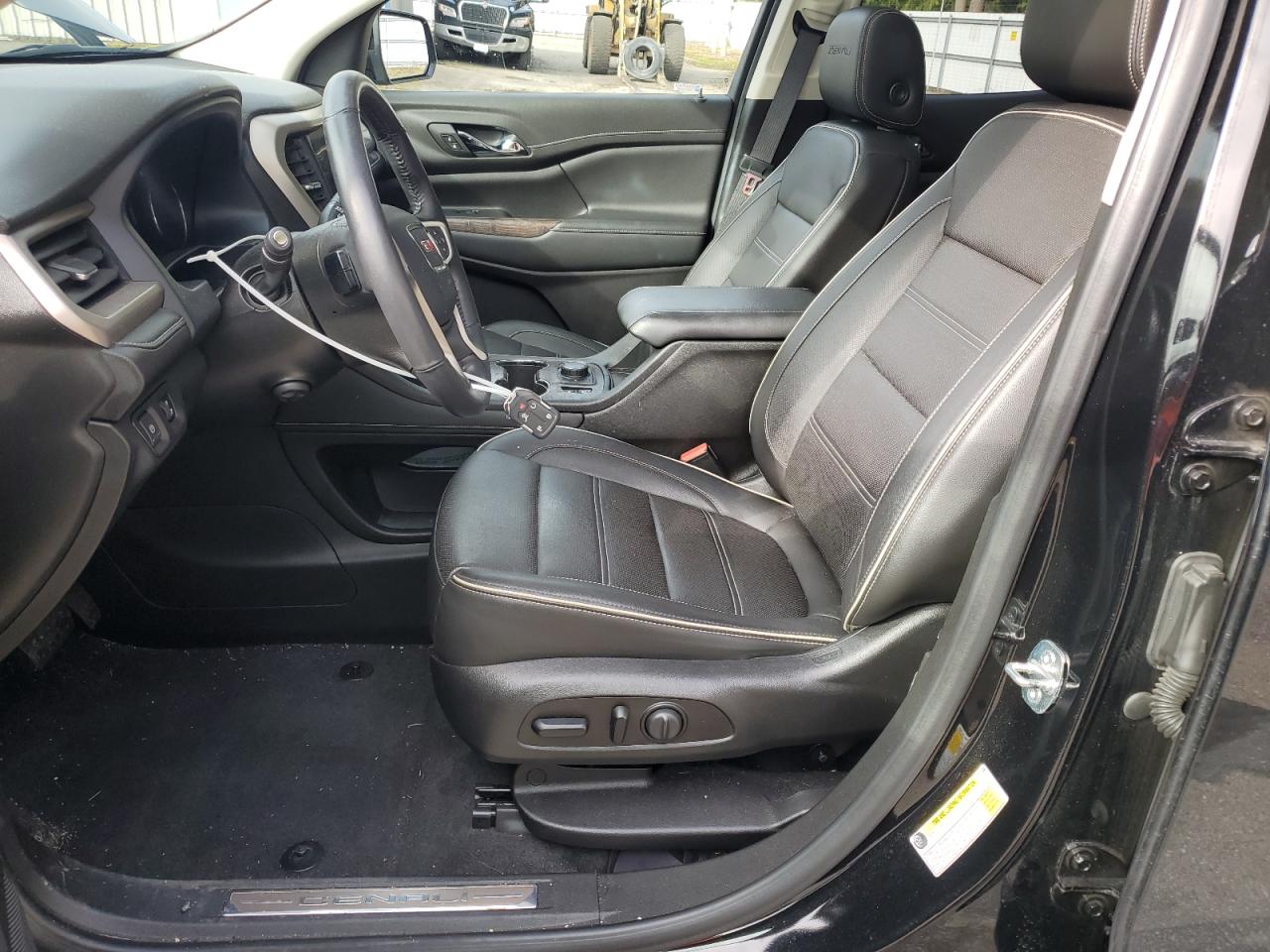 2020 GMC Acadia - Image 7