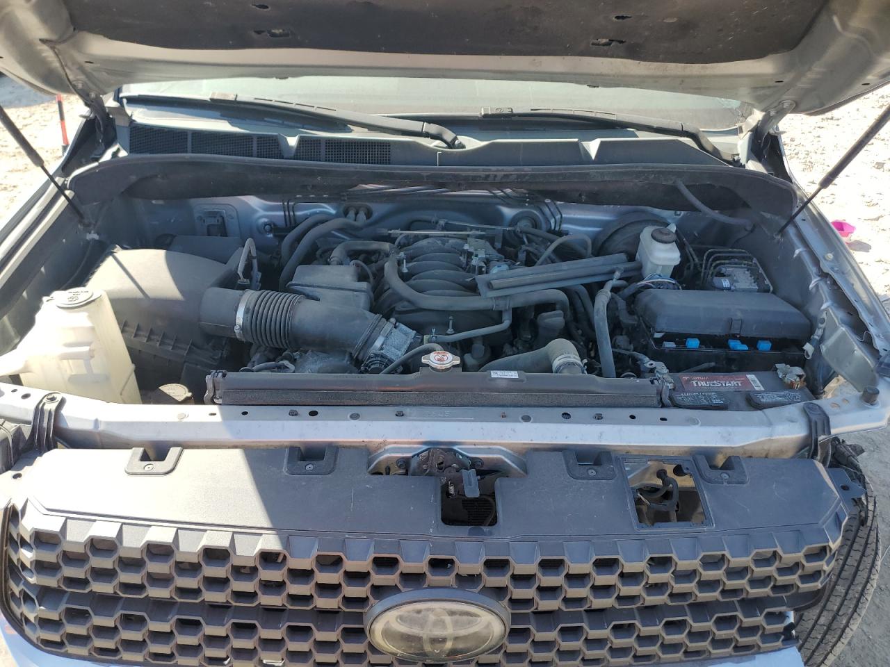 2018 Toyota Tundra - Image 11