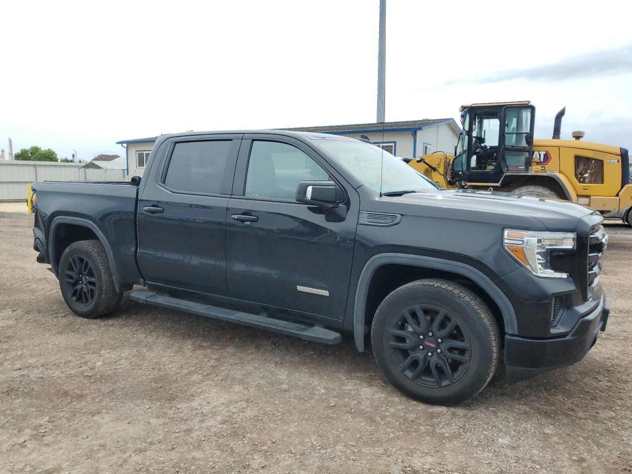 2022 GMC Sierra - Image 4