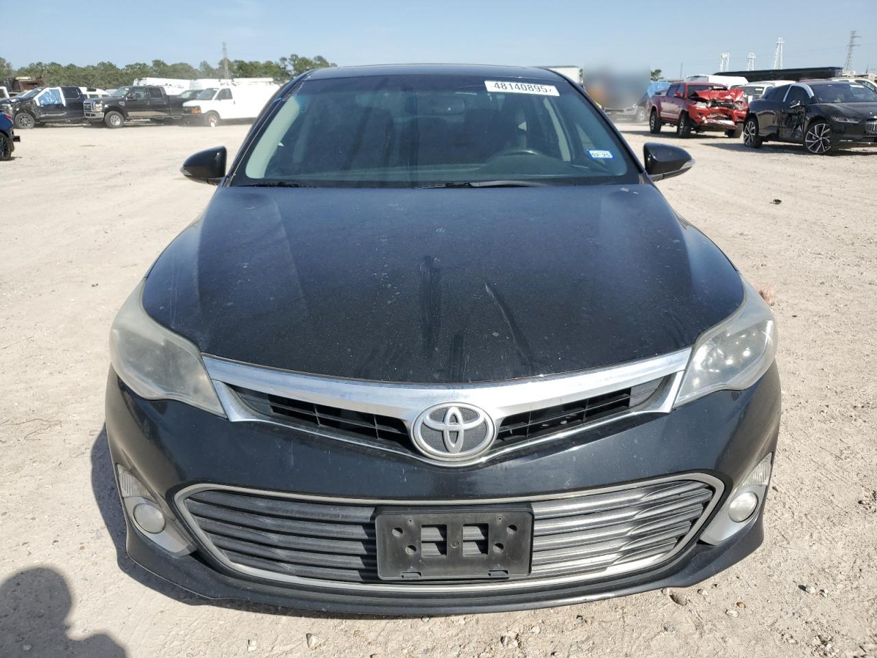 2015 Toyota Avalon - Image 5