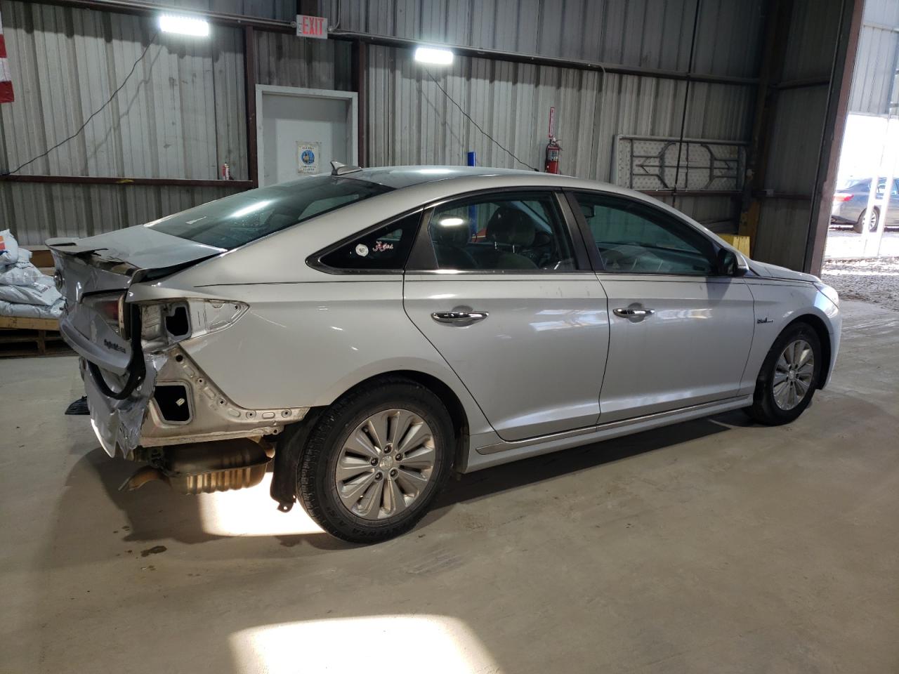 2016 Hyundai Sonata - Image 3